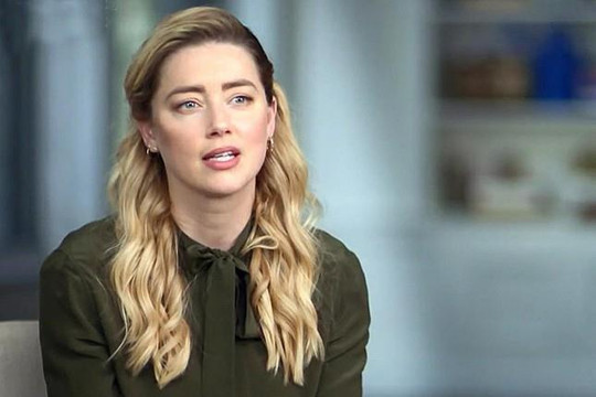 Bất chấp chuyện kiện tụng, Amber Heard thừa nhận vẫn yêu Johnny Depp