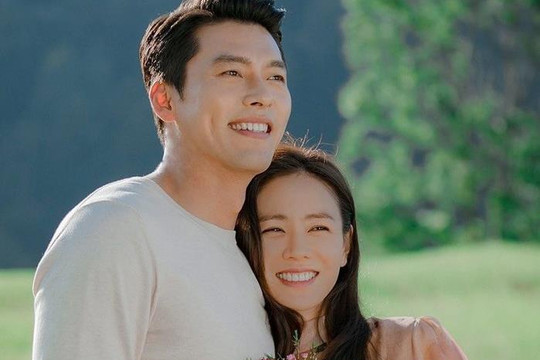 Son Ye Jin báo có bầu, dân mạng xuýt xoa về 'đứa trẻ vàng trong làng đầu thai'