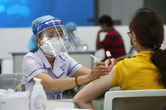 Có cần tiêm vaccine mũi 3, 4 khi đã từng mắc Covid-19 và tiêm mũi 1, 2?