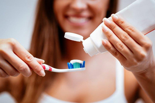 Nuốt kem đánh răng có hại không?