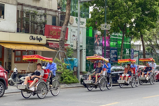Du lịch Việt Nam "hụt hơi" trong cuộc đua hút khách quốc tế