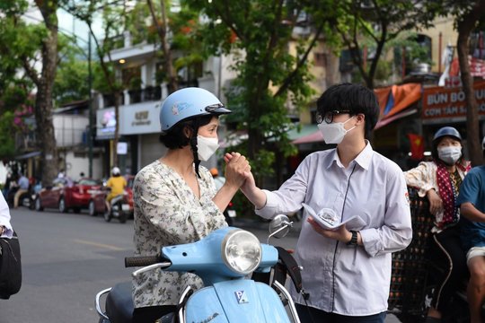Thí sinh Hà Nội giành ngôi vị thủ khoa toàn quốc với 3 điểm 10