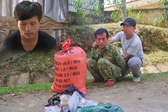 Giấu 4 bánh heroin trong bao gạo gửi xe khách