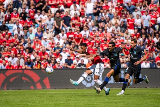 Atletico Madrid khiến MU thua trận đầu tiên dưới thời Erik Ten Hag