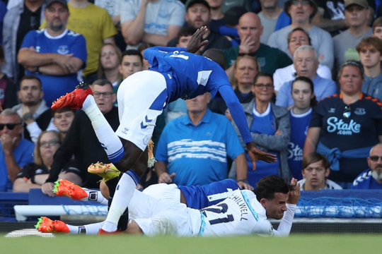 TRỰC TIẾP Everton 0 - 1 Chelsea: Quả phạt đền oan nghiệt
