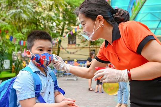 Hỗ trợ 3,7 triệu đồng cho giáo viên chịu ảnh hưởng COVID-19