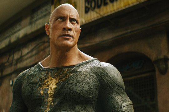 Bom tấn "Black Adam" tung trailer hùng tráng, cảm xúc