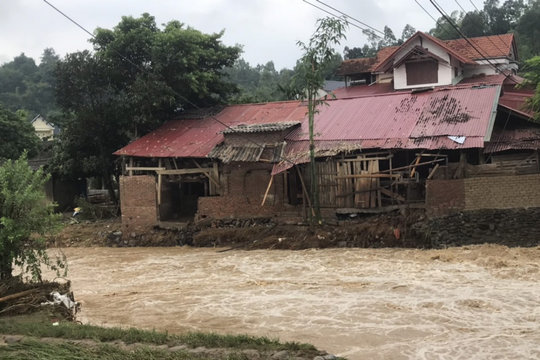 Mưa lớn trong đêm, người đàn ông ở Sơn La tử vong do bị nước cuốn trôi