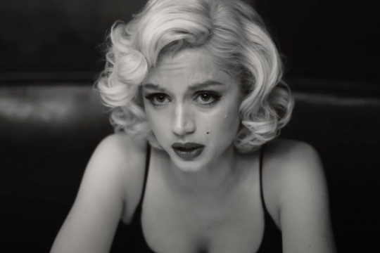 "Blonde", "Bohemian Rhapsody" và loạt phim tiểu sử gây tranh cãi nhất Hollywood