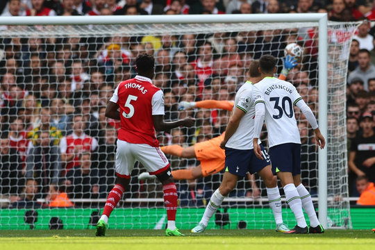 TRỰC TIẾP Arsenal 1-0 Tottenham: Partey lập siêu phẩm