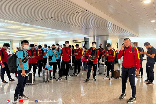 ĐT Futsal Việt Nam về nước sau hành trình tại giải Futsal châu Á 2022