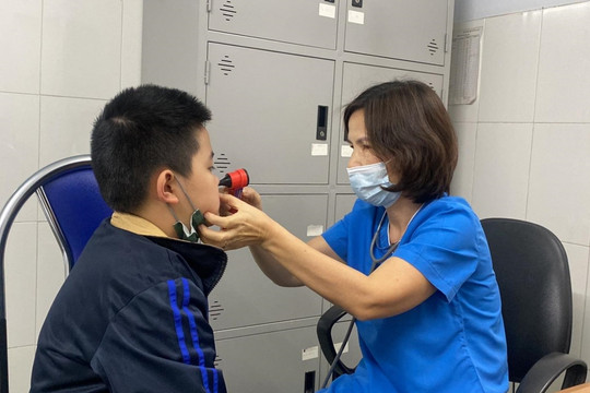 Nhận biết và phòng tránh bệnh mùa lạnh cho trẻ em