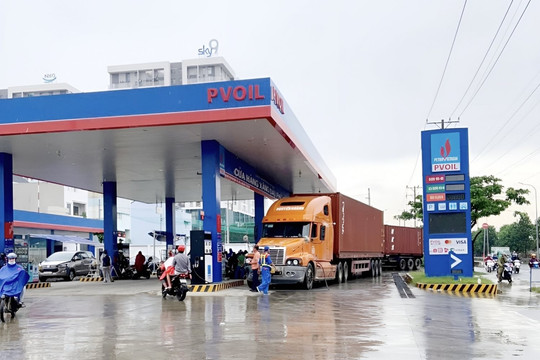Petrovietnam tham gia vào việc bình ổn thị trường xăng dầu thế nào?