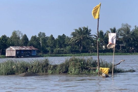 Tiền Giang phá bỏ cồn "chìm, nổi" giữa sông gây cản trở giao thông đường thủy
