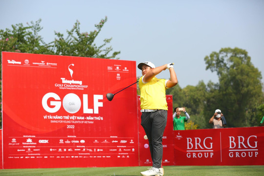 Nguyễn Anh Minh bảo vệ thành công ngôi vô địch Tiền Phong Golf Championship