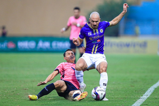 Trực tiếp Hà Nội FC 1-0 Hà Tĩnh: Lucao lập công