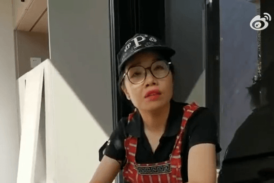 Bỏ việc văn phòng sang làm tạp vụ, cô gái mua được 2 căn nhà và xe sau 2 năm