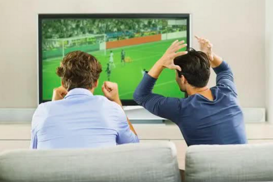 Ba thói quen là kẻ thù của sức khỏe, đặc biệt với đàn ông, trong mùa World Cup