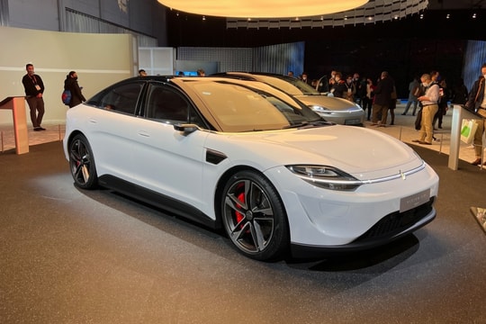 Sony và Honda tích hợp máy chơi game PS5 vào ô tô điện