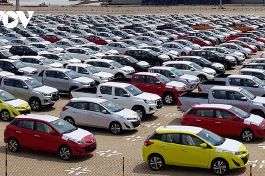Thị trường ô tô Việt được bổ sung một lượng xe mới kỷ lục