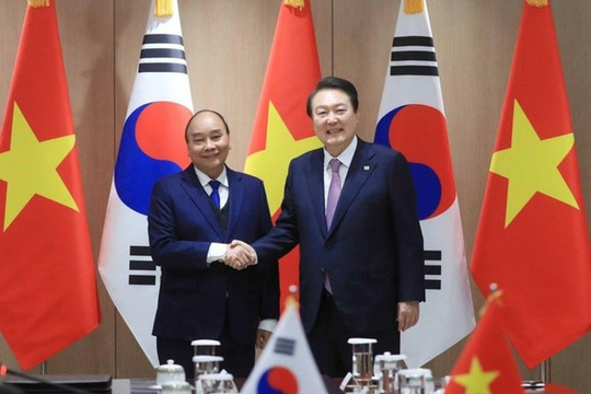 Chủ tịch nước Nguyễn Xuân Phúc hội đàm với Tổng thống Hàn Quốc