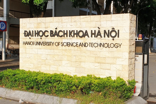Những cơ sở nào để chuyển từ "trường đại học" thành "đại học"?