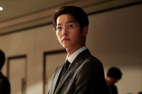 "Cậu út nhà tài phiệt" của Song Joong Ki thống trị đường đua phim Hàn cuối năm