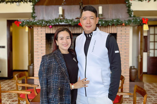 Sao Việt 15/12: Vợ chồng Bình Minh trốn con đi 'hâm nóng' tình cảm