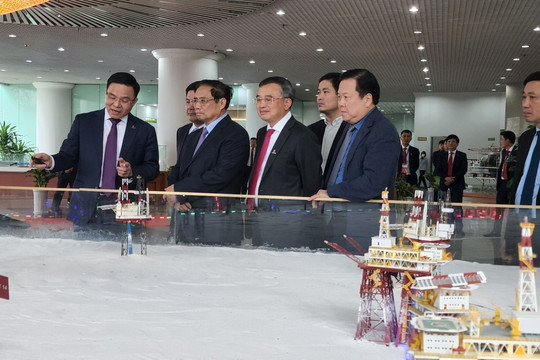 Thủ tướng mong PVN thi đua lập kỷ lục mới trong năm 2023