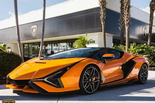 Lamborghini Sian được rao bán với giá cao gấp 10 lần Aventador