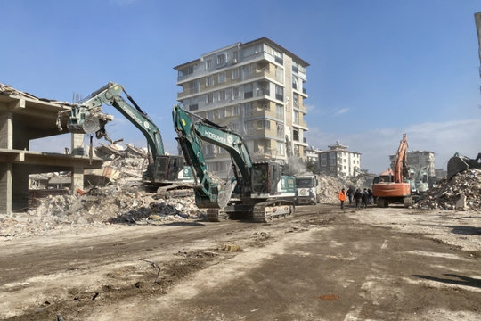 Thổ Nhĩ Kỳ dừng tìm kiếm, bắt đầu tái thiết sau động đất
