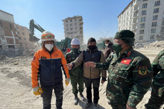 Bài học cứu hộ thảm hoạ và hình ảnh người lính Việt Nam trong mắt bạn bè quốc tế
