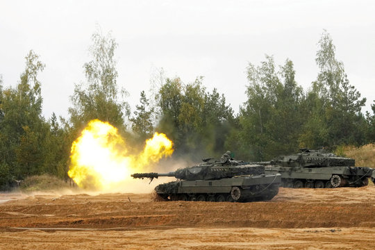 Điện Kremlin: Hiện nay NATO là kẻ thù của Nga