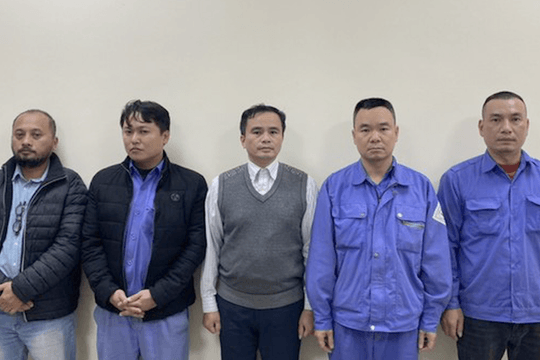 Hà Nội: Bắt Giám đốc Trung tâm Đăng kiểm 29-01S cùng 4 thuộc cấp
