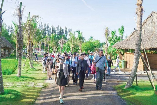 Trung Quốc mở tour tới Việt Nam: Cơ hội đạt mục tiêu 8 triệu khách ngoại