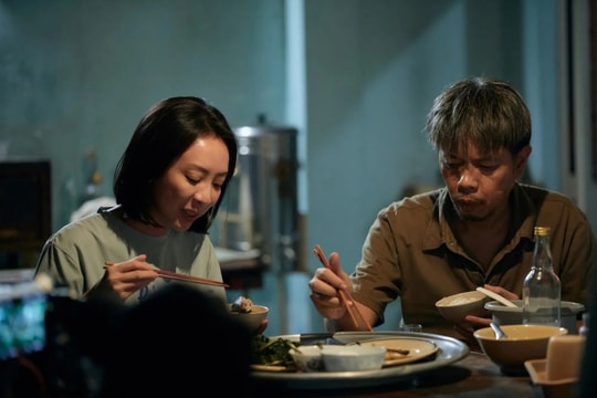 “Con Nhót mót chồng” của Thu Trang - Thái Hòa thu về 20 tỷ dù chưa chiếu chính thức