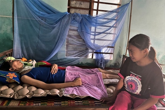 Cám cảnh vợ viêm tụy chăm chồng liệt giường sau tai nạn, con bị nhiễm trùng phổi