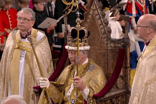 Nhìn lại lễ đăng quang tráng lệ của Vua Charles III