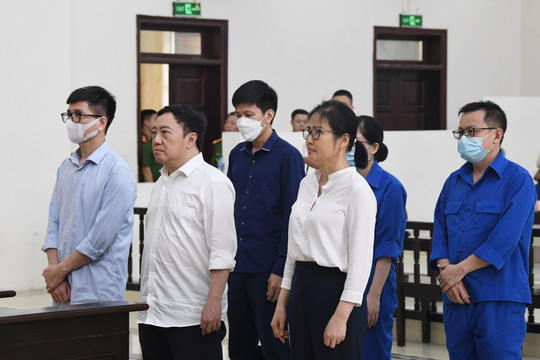 Xét xử phúc thẩm vụ AIC: Giảm án 3 năm tù cho cựu Giám đốc Bệnh viện Đồng Nai