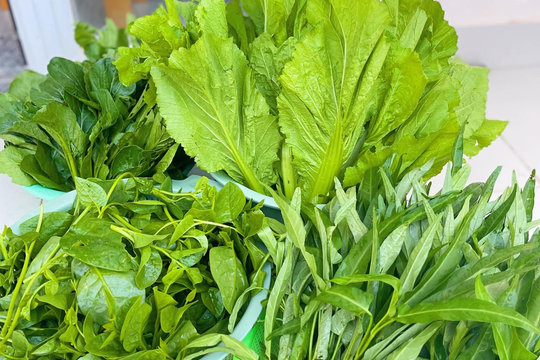 Đặc điểm nhận biết rau có thuốc trừ sâu