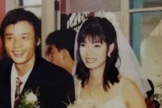 NSƯT Võ Hoài Nam khoe loạt ảnh cưới hơn 20 năm trước với bà xã kém 12 tuổi