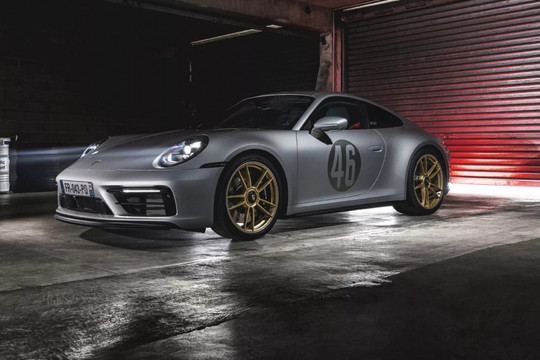 Ảnh chi tiết Porsche 911 Carrera GTS Le Mans Centenaire Edition phiên bản giới hạn