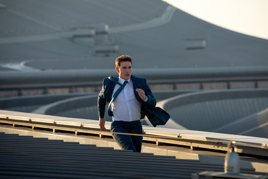 Giới chuyên môn hết lời khen "Mission: Impossible 7" của Tom Cruise
