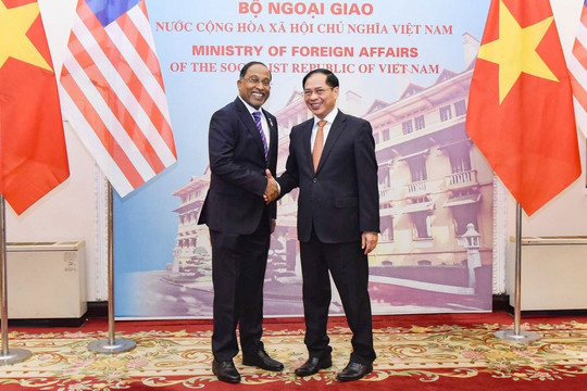 Phấn đấu đưa kim ngạch thương mại song phương Việt Nam-Malaysia đạt 18 tỷ USD