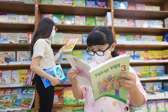 100% sách giáo khoa năm học mới có mặt trên thị trường