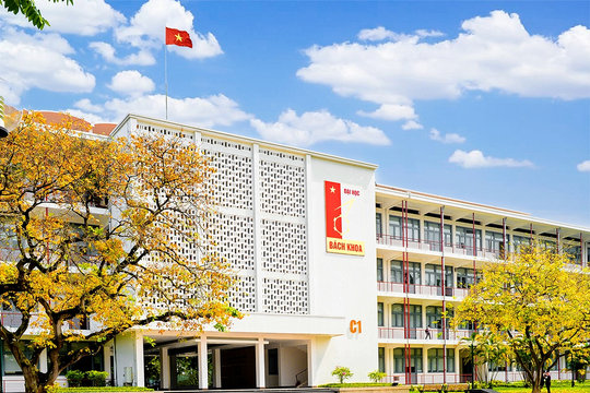 2 thủ khoa khối A00 đều trượt nguyện vọng 1 vì cách tính điểm ưu tiên mới?