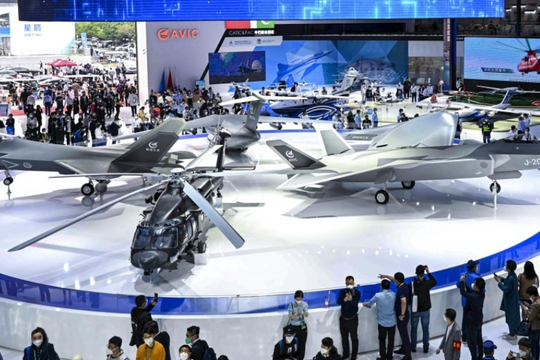 Doanh thu vũ khí Trung Quốc vượt mức 100 tỷ USD