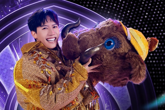 Ca sĩ Anh Tú là Voi Bản Đôn, giành ngôi quán quân Ca sĩ mặt nạ mùa 2