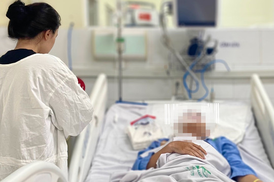 Cứu sống nam sinh bị thủng động mạch đốt sống do bạn học đâm vào cổ