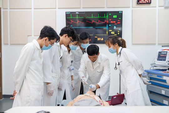 3 chương trình bác sĩ nội trú VinUni đạt kiểm định của Mỹ